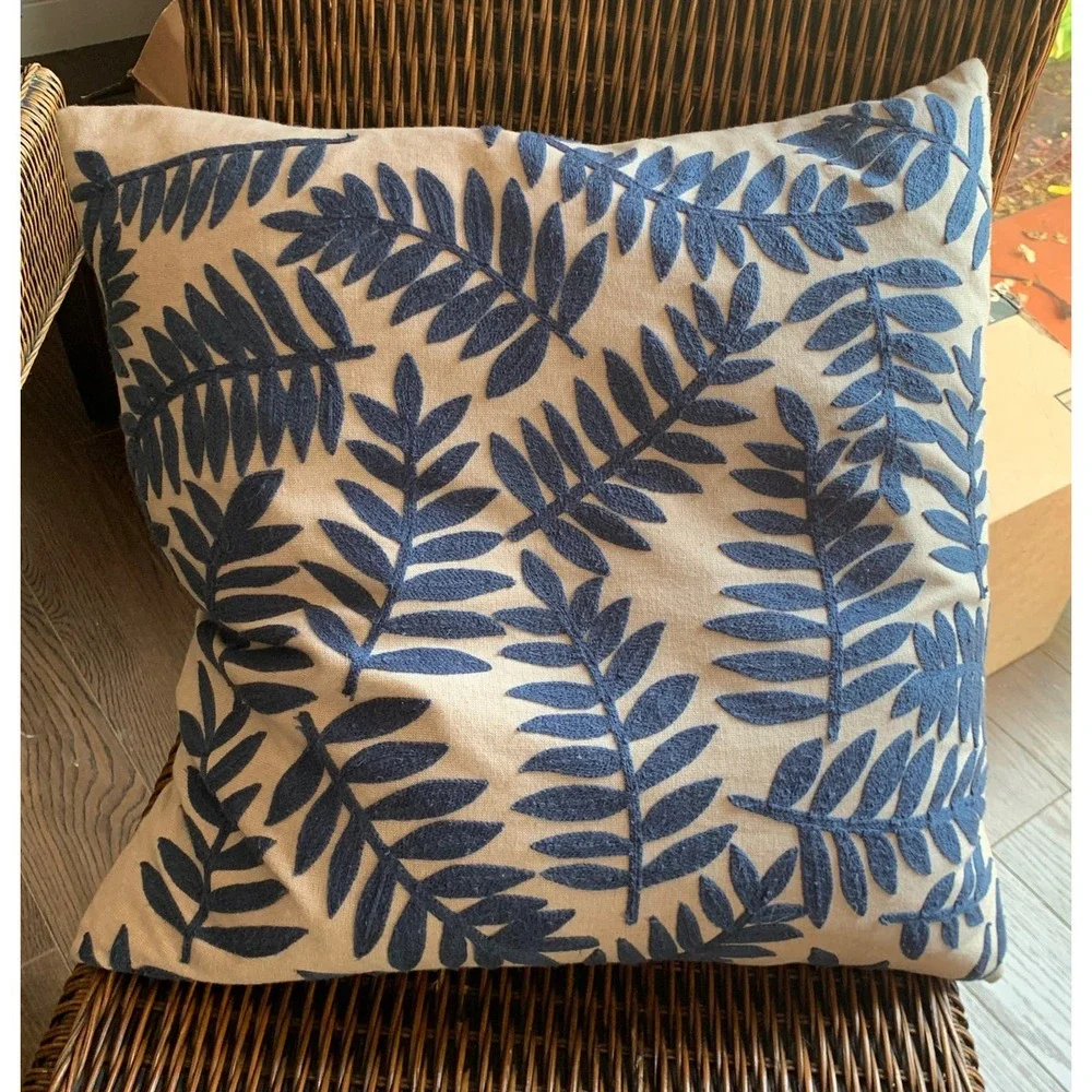 Decorative‎ Feathers Pillow